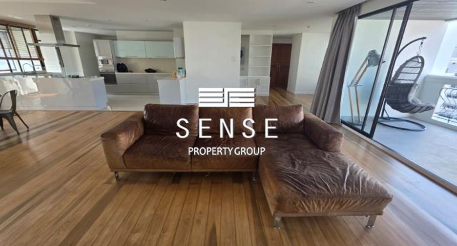 For rent 3 bedrooms condo in Watthana, Bangkok