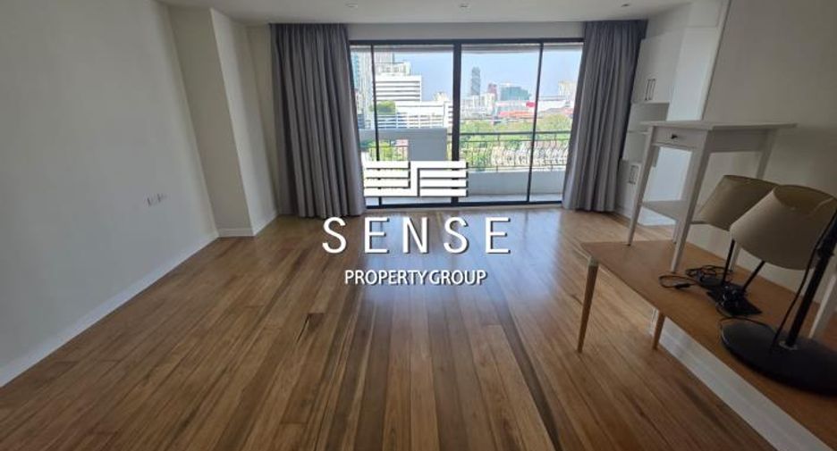 For rent 3 bedrooms condo in Watthana, Bangkok
