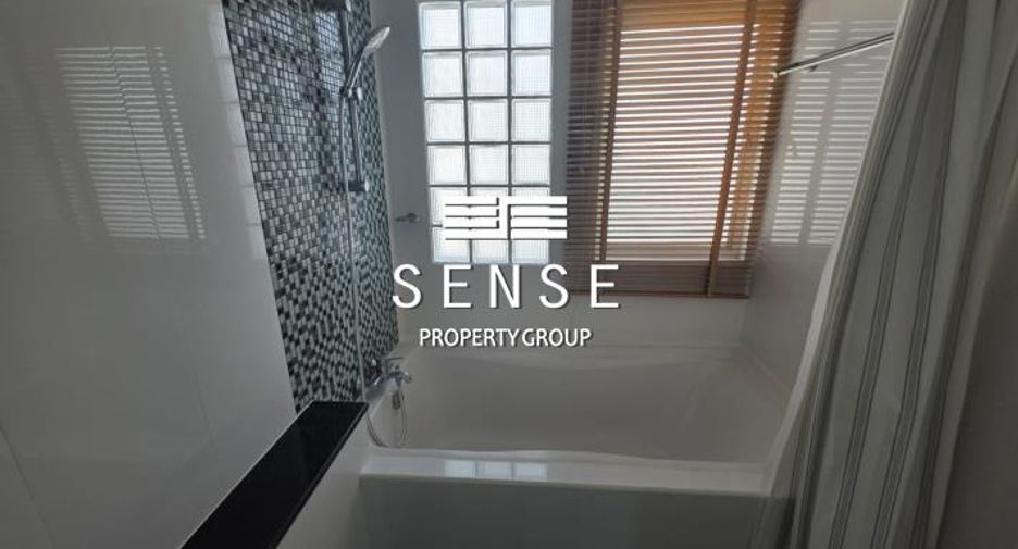 For rent 3 bedrooms condo in Watthana, Bangkok