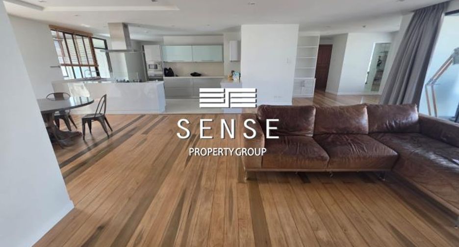 For rent 3 bedrooms condo in Watthana, Bangkok