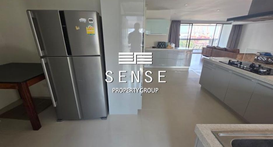 For rent 3 bedrooms condo in Watthana, Bangkok