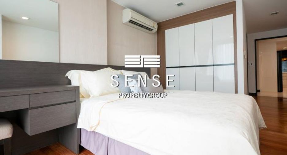 For rent 3 bedrooms condo in Watthana, Bangkok