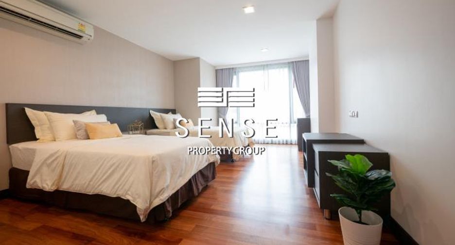 For rent 3 bedrooms condo in Watthana, Bangkok