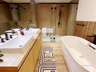 For sale 4 ベッドルーム townhouse in Khlong Toei, Bangkok