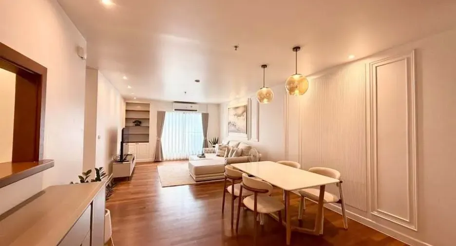 Condo en alquiler de 3 habitaciones en Watthana, Bangkok