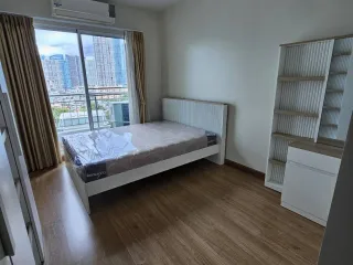 For rent 3 bedrooms condo in Bang Kho Laem, Bangkok
