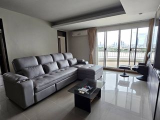For rent 3 bedrooms condo in Bang Kho Laem, Bangkok