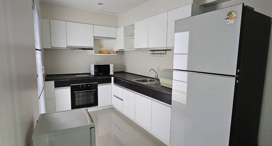 For rent 3 bedrooms condo in Bang Kho Laem, Bangkok