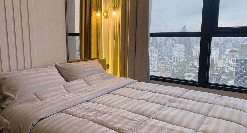 For rent 2 bedrooms condo in Watthana, Bangkok