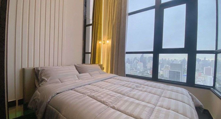 For rent 2 bedrooms condo in Watthana, Bangkok