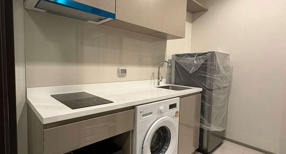 Condo en alquiler de 2 habitaciones en Khlong Toei, Bangkok