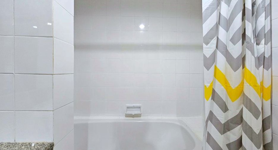Wohnung zur Miete mit 2 Zimmer in Khlong Toei, Bangkok