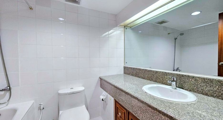 Wohnung zur Miete mit 2 Zimmer in Khlong Toei, Bangkok