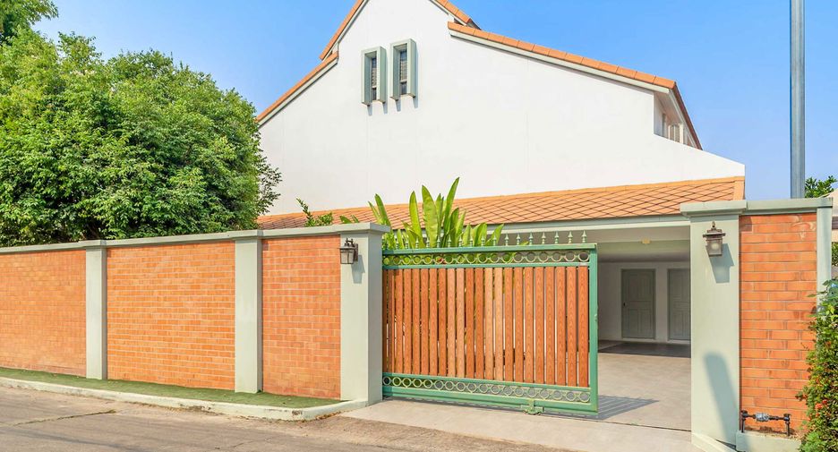 À vendre 4 chambres maison à Mueang Chiang Mai, Chiang Mai