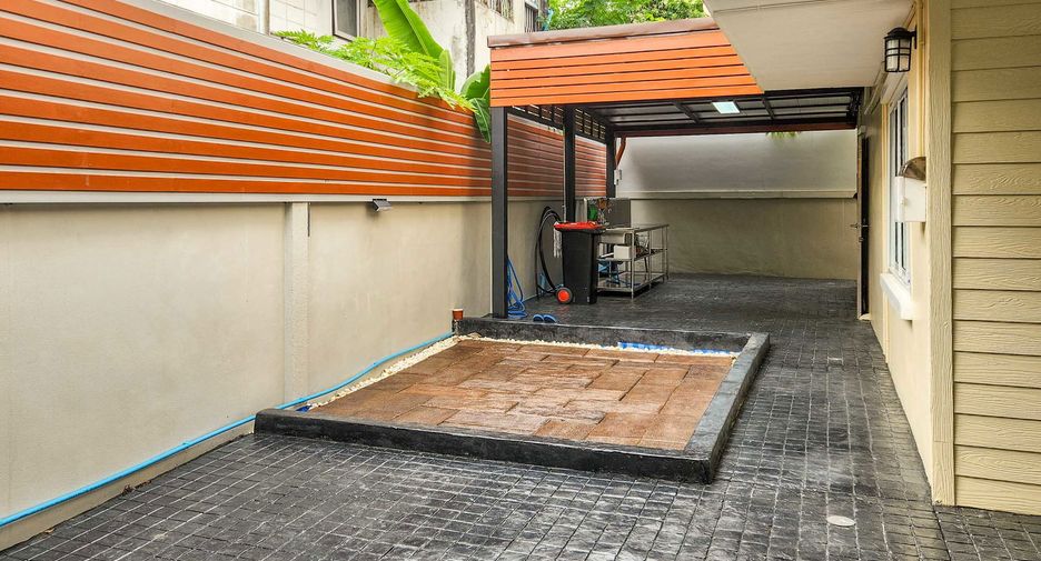 For rent and for sale 2 bedrooms house in Mueang Chiang Mai, Chiang Mai