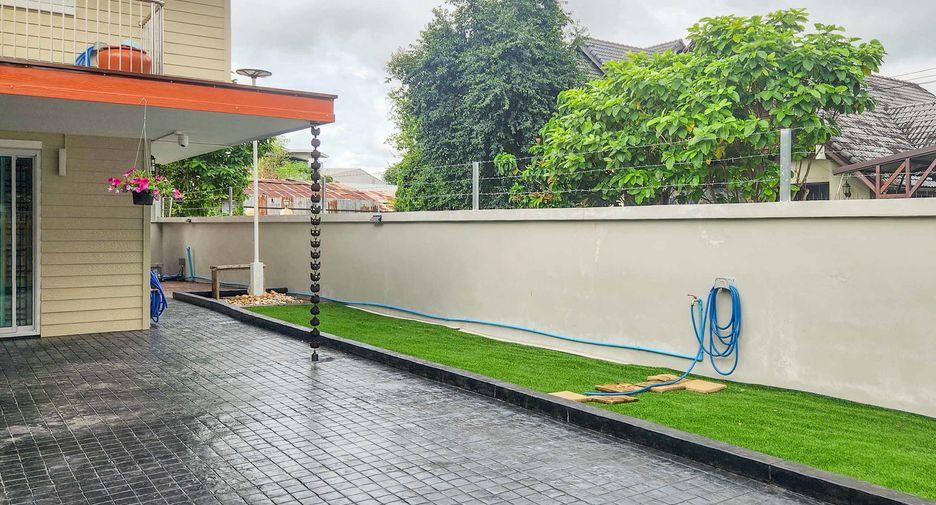 For rent and for sale 2 bedrooms house in Mueang Chiang Mai, Chiang Mai
