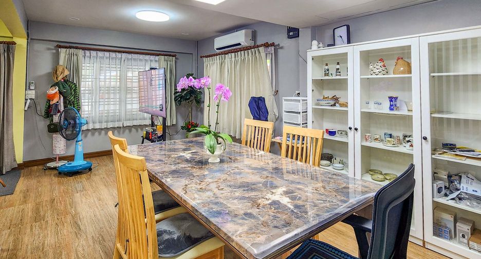 For rent and for sale 2 bedrooms house in Mueang Chiang Mai, Chiang Mai