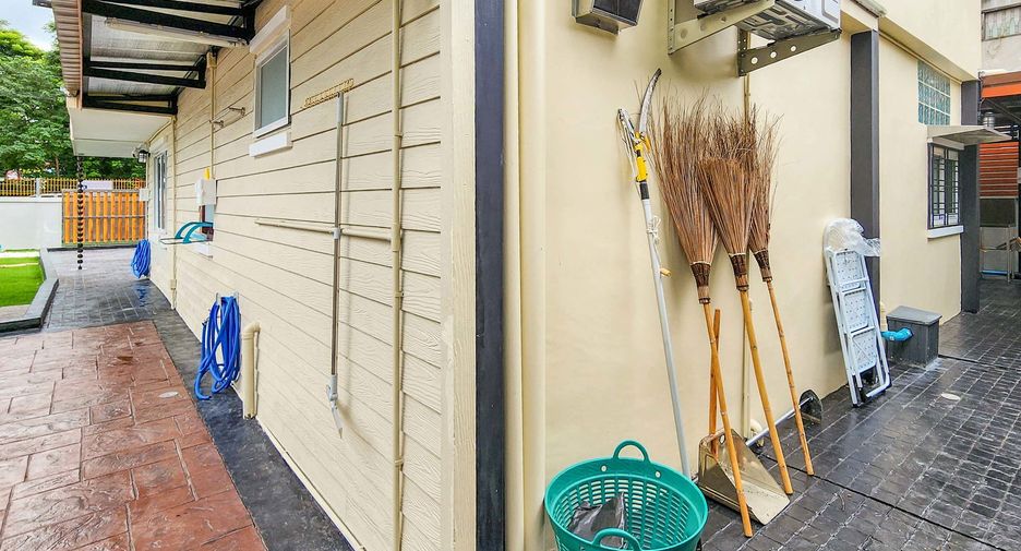 For rent and for sale 2 bedrooms house in Mueang Chiang Mai, Chiang Mai