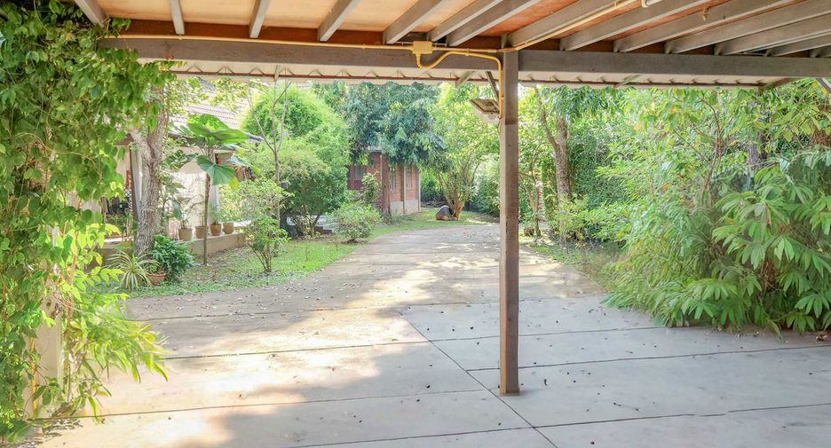 À vendre 4 chambres maison à Hang Dong, Chiang Mai