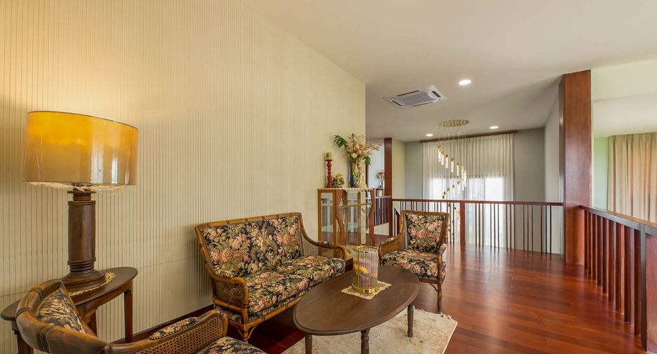 For rent and for sale 7 bedrooms house in Saraphi, Chiang Mai