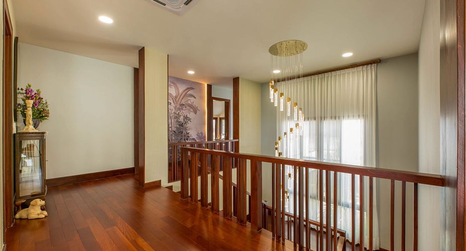 For rent and for sale 7 bedrooms house in Saraphi, Chiang Mai