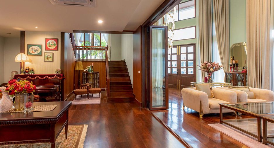 For rent and for sale 7 bedrooms house in Saraphi, Chiang Mai