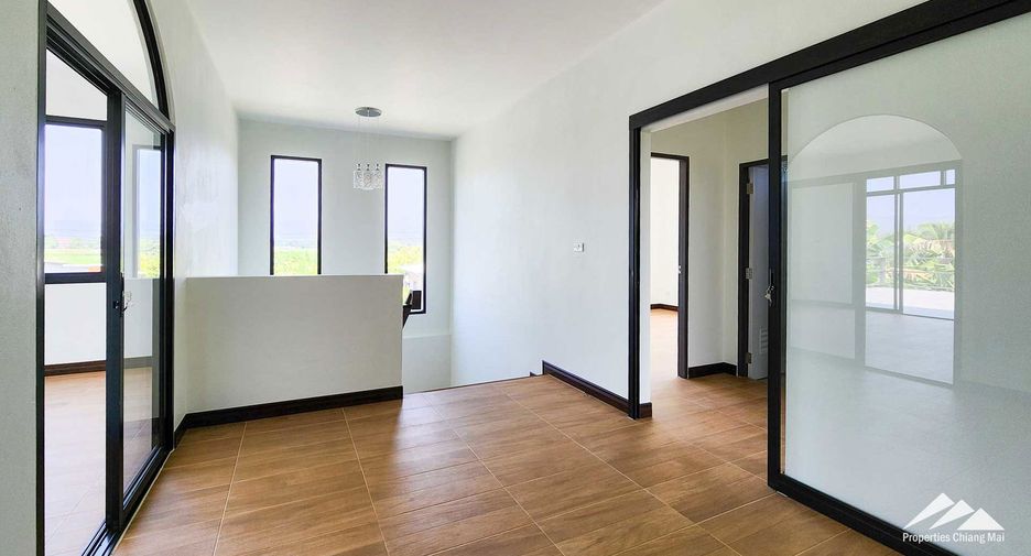 Haus zum Kauf mit 5 Zimmer in Doi Saket, Chiang Mai
