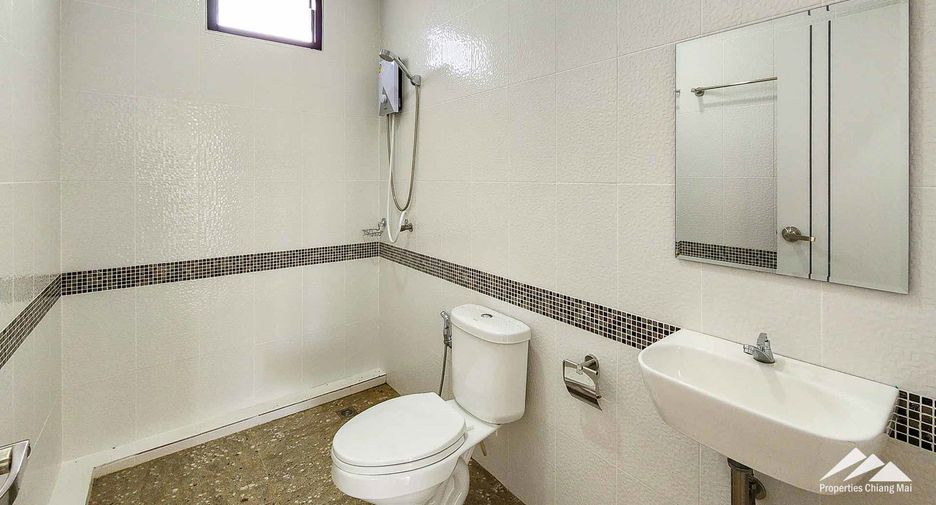 Haus zum Kauf mit 5 Zimmer in Doi Saket, Chiang Mai