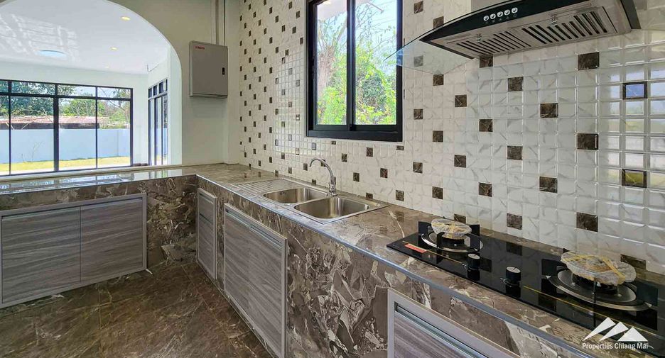 Haus zum Kauf mit 5 Zimmer in Doi Saket, Chiang Mai