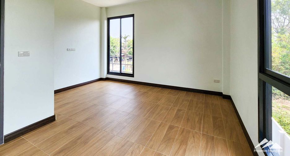 Haus zum Kauf mit 5 Zimmer in Doi Saket, Chiang Mai