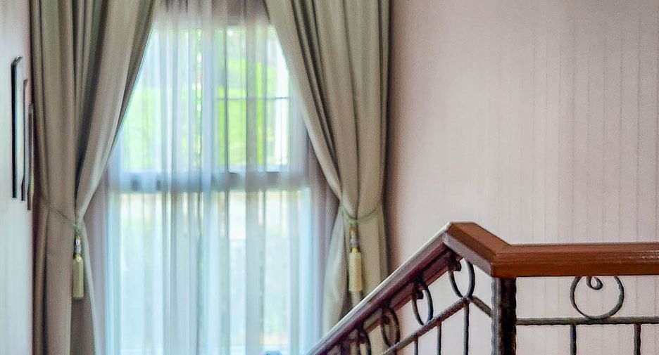 Casa en venta de 5 habitaciones en San Kamphaeng, Chiang Mai