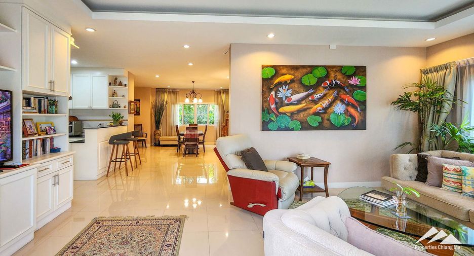 Casa en venta de 5 habitaciones en San Kamphaeng, Chiang Mai