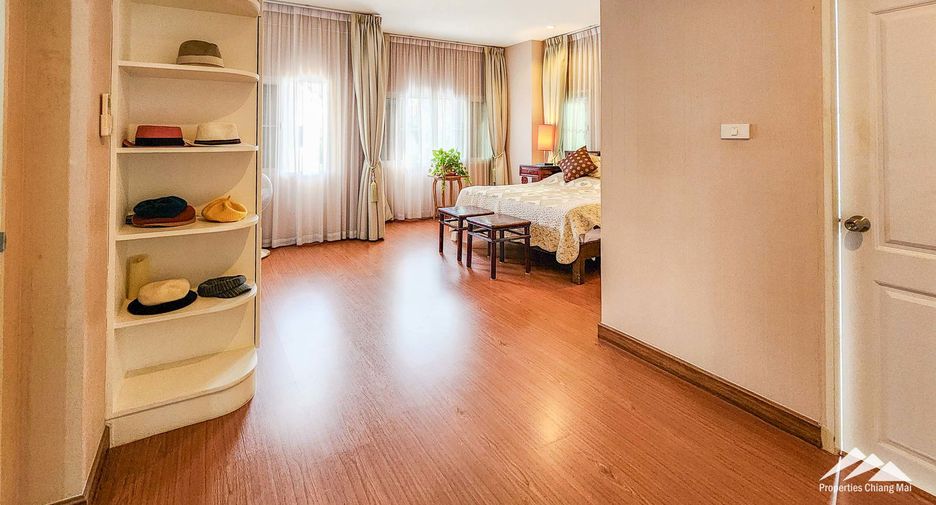 Casa en venta de 5 habitaciones en San Kamphaeng, Chiang Mai