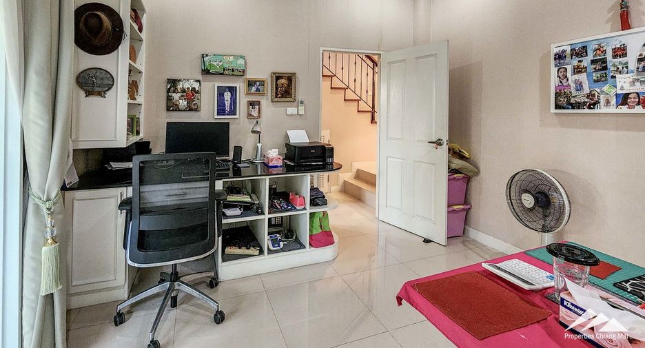 Casa en venta de 5 habitaciones en San Kamphaeng, Chiang Mai