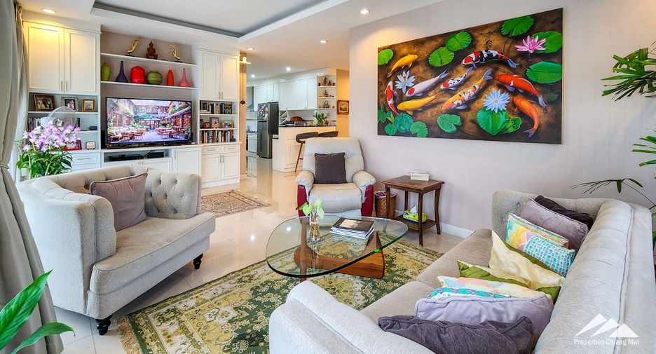 Casa en venta de 5 habitaciones en San Kamphaeng, Chiang Mai