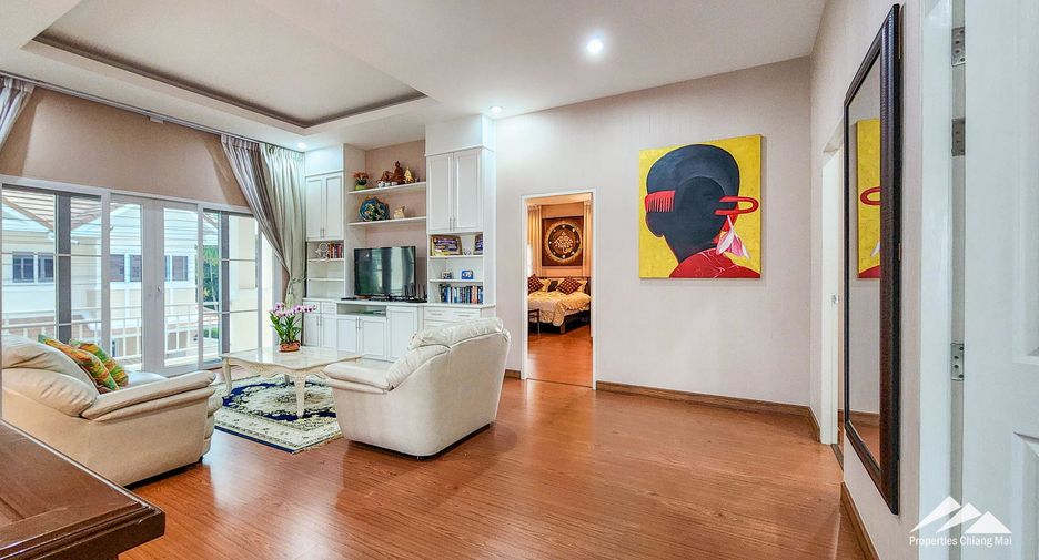 Casa en venta de 5 habitaciones en San Kamphaeng, Chiang Mai
