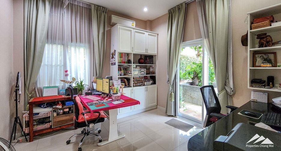 Casa en venta de 5 habitaciones en San Kamphaeng, Chiang Mai