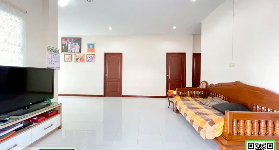 For sale 4 bedrooms house in Mueang Uttaradit, Uttaradit