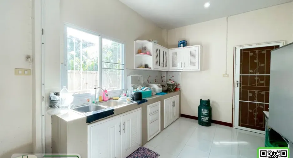 For sale 4 bedrooms house in Mueang Uttaradit, Uttaradit