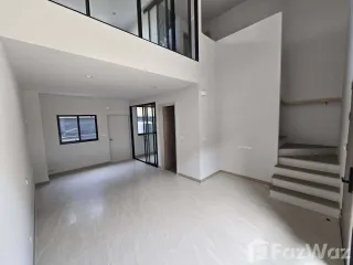 For rent 4 bedrooms townhouse in Pak Kret, Nonthaburi