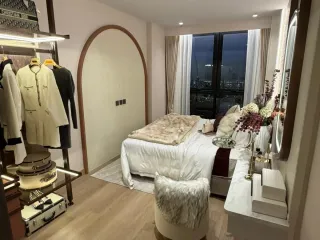 For sale 3 bedrooms condo in Watthana, Bangkok