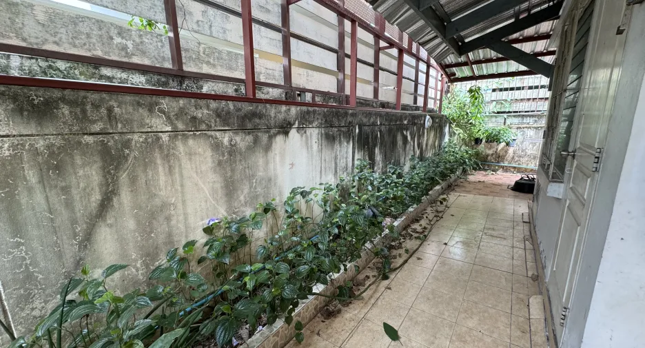 For sale 3 bedrooms house in Prawet, Bangkok
