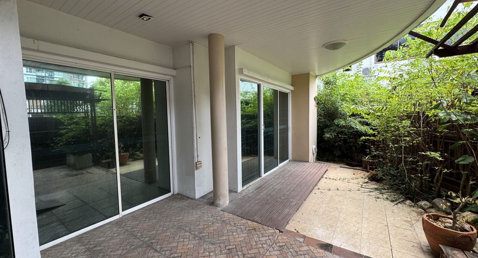 For sale 3 bedrooms house in Prawet, Bangkok