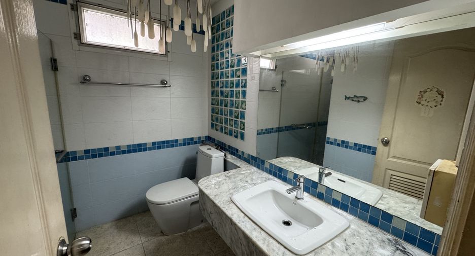 For sale 3 bedrooms house in Prawet, Bangkok