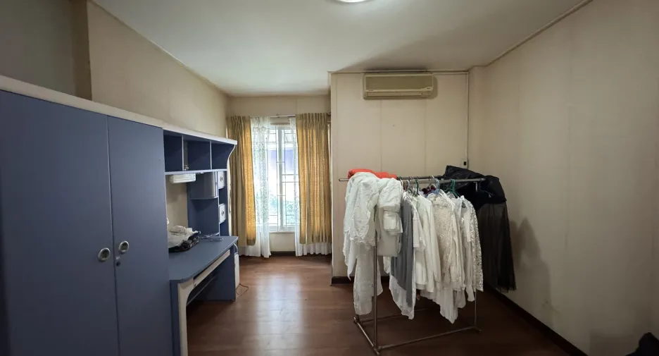 For sale 3 bedrooms house in Prawet, Bangkok