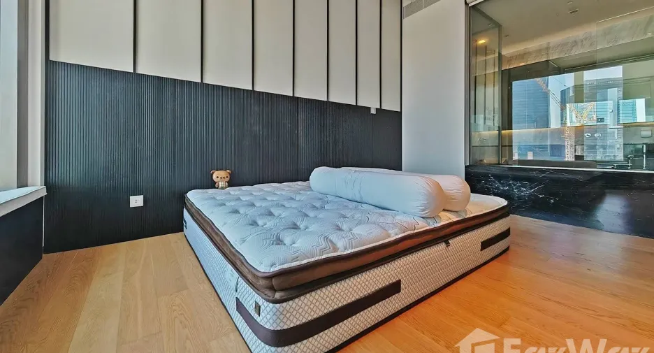 For rent 1 bed condo in Sathon, Bangkok