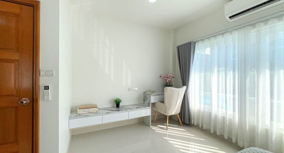 For sale 4 bedrooms house in Bang Lamung, Chonburi