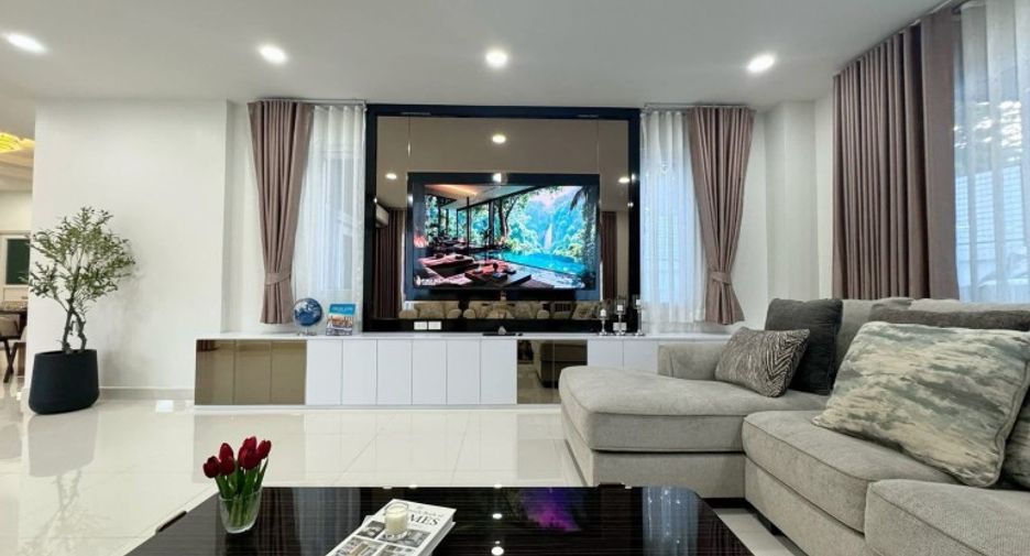 For sale 4 bedrooms house in Bang Lamung, Chonburi