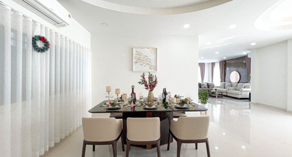 For sale 4 bedrooms house in Bang Lamung, Chonburi