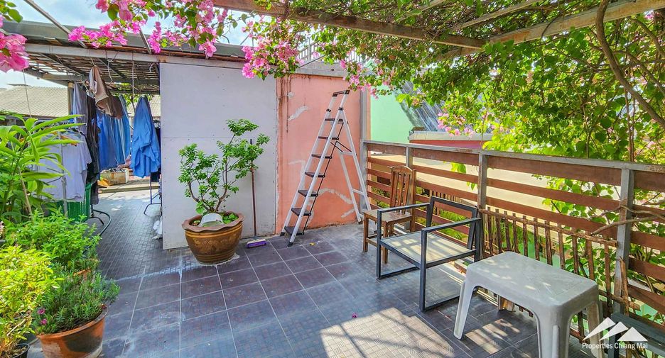 For sale 11 bedrooms hotel in Mueang Chiang Mai, Chiang Mai